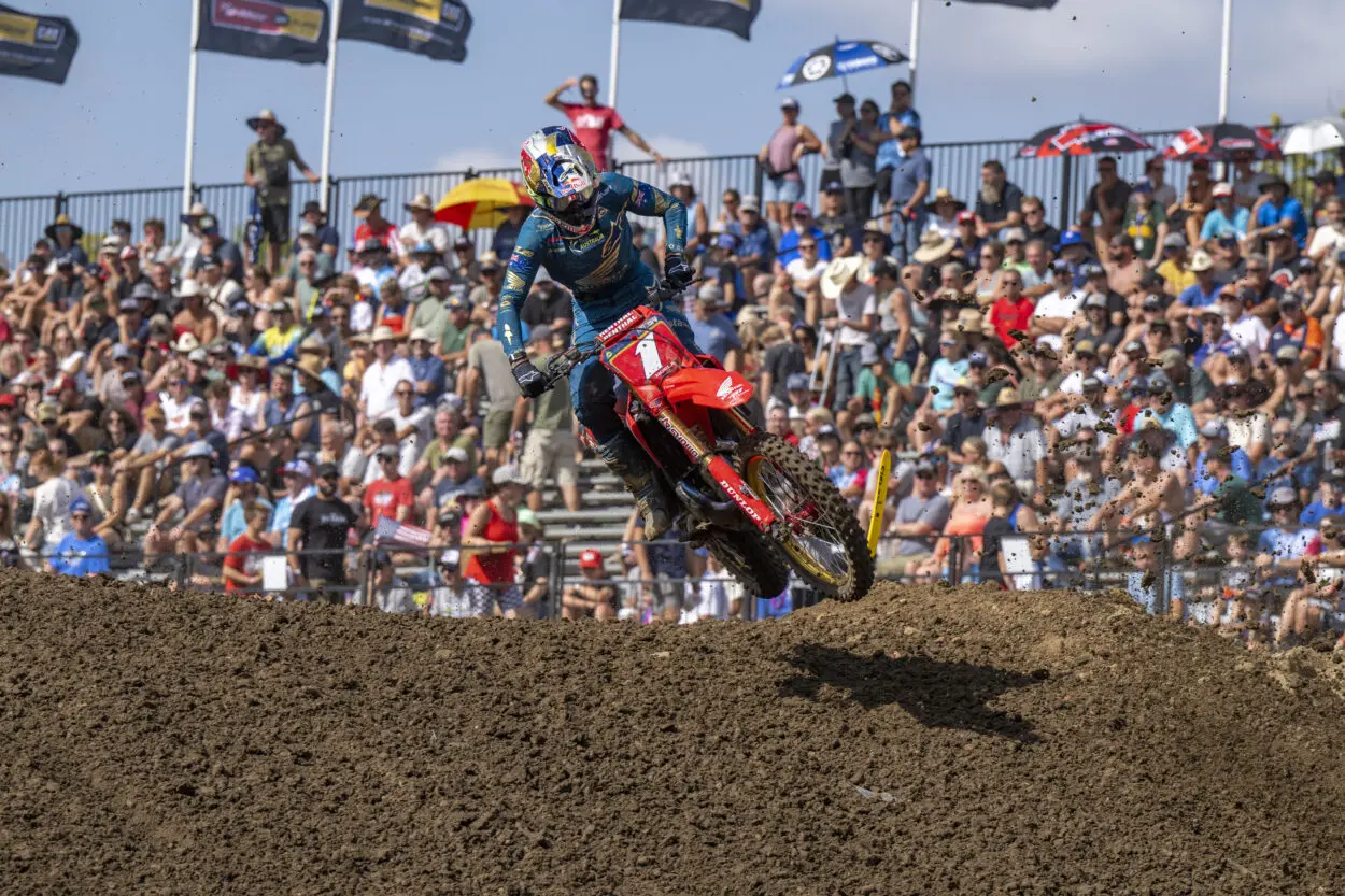MXGP | Motocross delle Nazioni 2025: Jett Lawrence spadroneggia in gara-1, Stati Uniti e Francia appaiati al comando