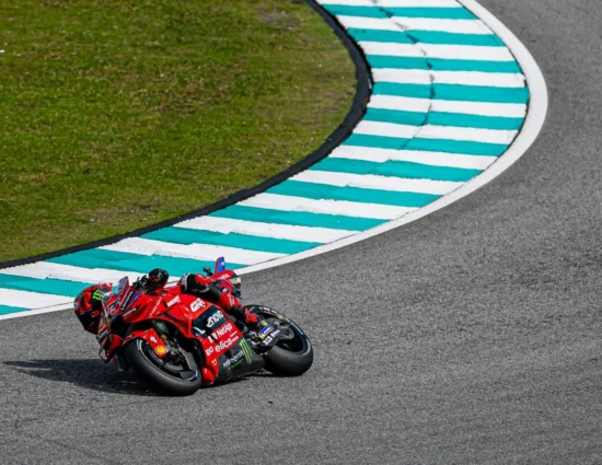 MotoGP | GP Malesia 2025, Gara Sprint: Francesco Bagnaia risorge e trionfa a Sepang