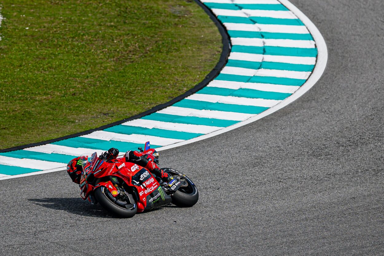 MotoGP | GP Malesia 2025, Gara Sprint: Francesco Bagnaia risorge e ...