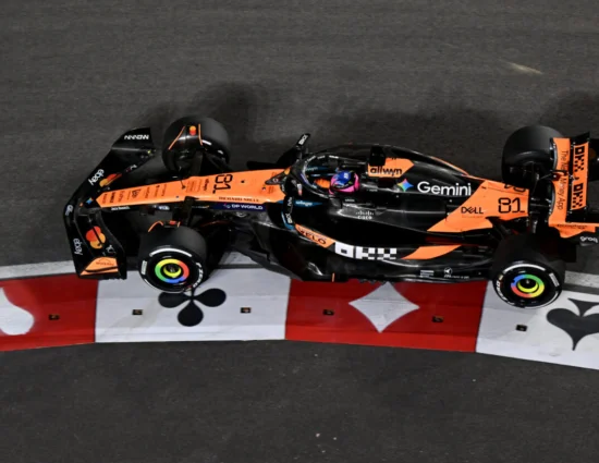 F1 | Las Vegas tra tombini, freddo e caos. Quel terno al lotto che fa tanto show ma contrasta con il valore dello sport