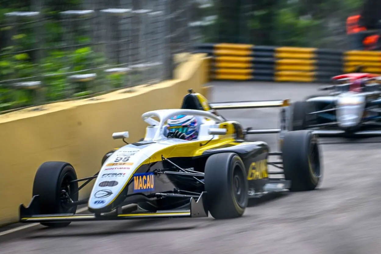 FIA F4 World Cup | GP Macao 2025: pole position per Sebastian Wheldon per la Qualifying Race