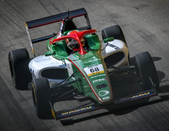 FIA F4 World Cup | GP Macao 2025: Emanuele Olivieri trionfa nella Qualifying Race davanti a Roussel e Sato