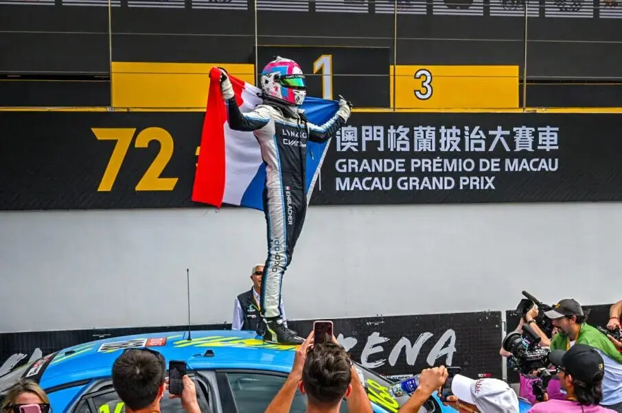 TCR World Tour | Macao 2025, Gara 1: Girolami vince davanti a Azcona. Yann Ehrlacher (3°) è campione del mondo per la terza volta