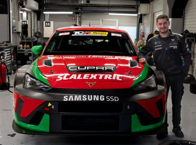 TCR Europe | Test con Monlau Motorsport per il campione TCR UK Adam Shepherd