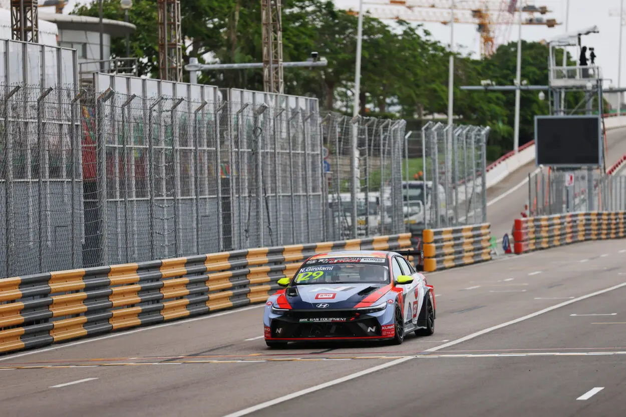TCR World Tour | Macao 2025, Qualifiche: Néstor Girolami ottiene la prima pole con Hyundai. Azcona spreca tutto nel Q2