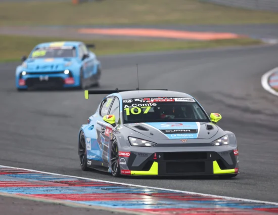 TCR World Tour | Zhuzhou 2025, Gara 1: Comte torna al successo con una corsa perfetta. Björk (2°) accorcia ancora su Ehrlacher, Santoso vince nel TCR Asia