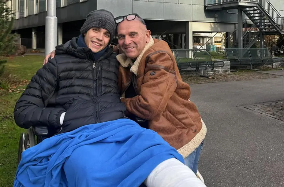 Moto3 | Altri miglioramenti per Dettwiler: scattata la prima foto, assieme al papà, dopo i fatti di Sepang