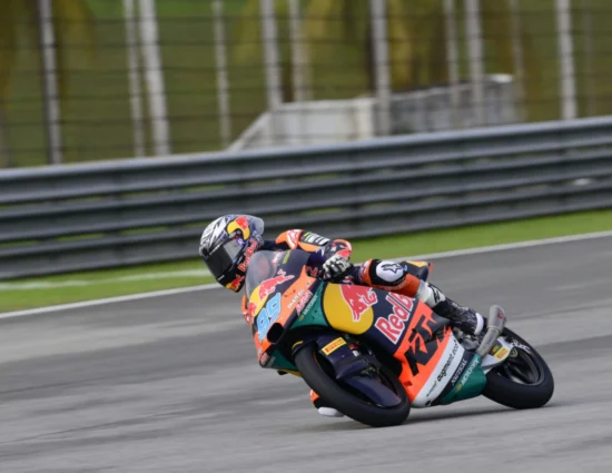 Moto3 | Rueda operato con successo alla mano destra. A Sepang era andato in arresto cardiaco. Uriarte al suo posto in Portogallo e a Valencia