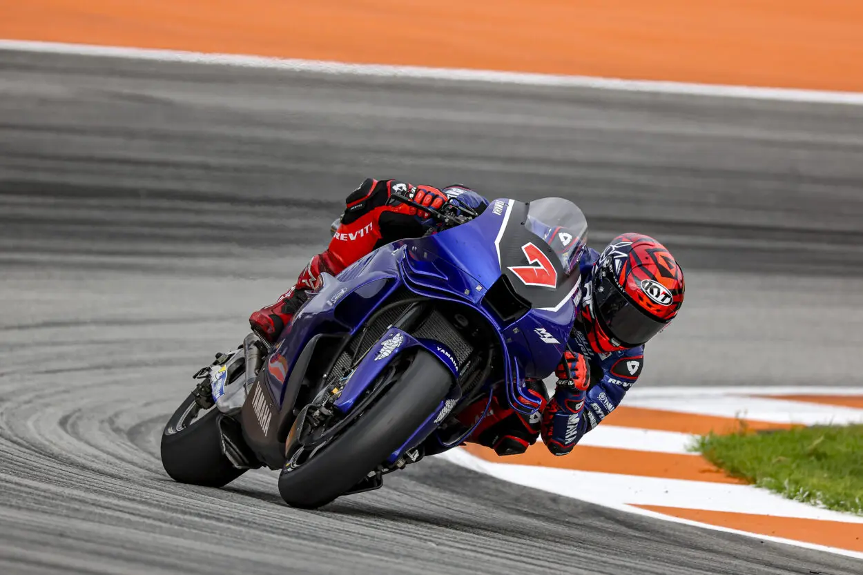 MotoGP | Yamaha conferma il passaggio al propulsore V4 per il 2026