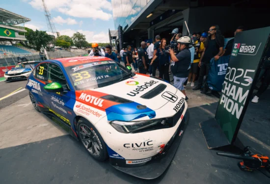 TCR South America | Interlagos 2025, Gara 2: Léonardo Reis tradito da un problema sul finale. Nelson Piquet Jr vince l’ultima