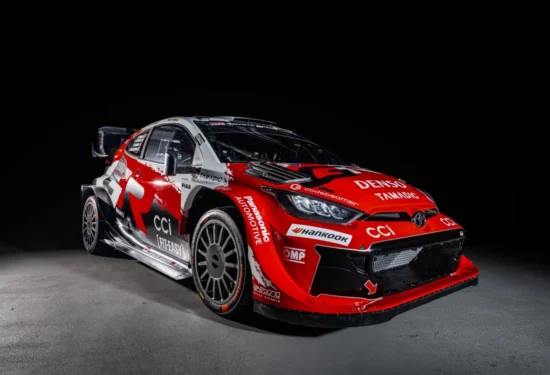 WRC | Toyota cambia pelle per il 2026: dopo nero e grigio, ampio spazio al rosso