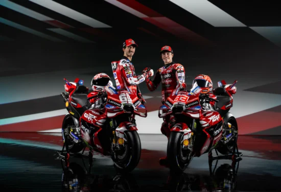 MotoGP | Il team Ducati Lenovo 2026 si mostra al pubblico, Marquez per l’assalto alla doppia cifra e Bagnaia per tornare al vertice