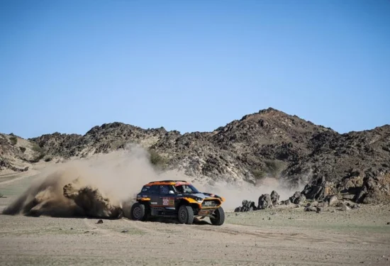 Dakar 2026 | Stage 1: Guillaume De Mévius porta al comando la Mini, Al-Attiyah secondo. Ekström spreca