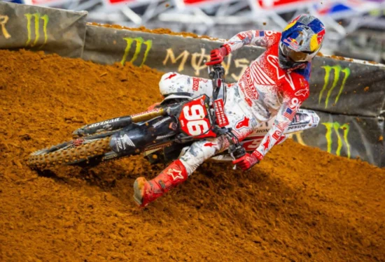Supercross | Arlington 2026: la notte perfetta di Hunter Lawrence, prima vittoria nella 450SX