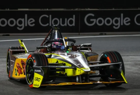 Formula E | Jeddah ePrix 2026, FP2: Dan Ticktum guida il gruppo