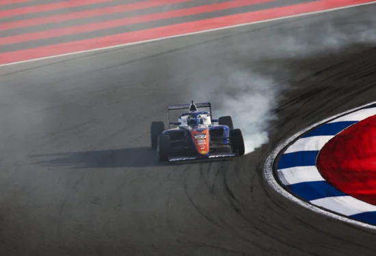 UAE4 | Dubai 2026: Oleksandr Bondarev allunga in campionato vincendo Gara 3. Primo trionfo in carriera per Craigie e Costoya. Martinese a podio in Gara 2!