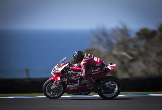 SBK | Round Australia 2026, Gara 2: nemmeno la pioggia ferma Nicolò Bulega, tripletta per lui a Phillip Island