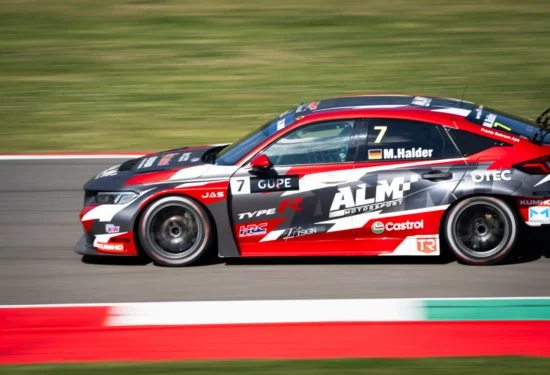 TCR Europe | Mugello 2026, Prove Libere: Junesung Park parte al comando, Mike Halder il più veloce del giorno