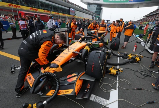 F1 | GP Cina 2026: McLaren, disastro a Shanghai. Norris e Piastri nemmeno partiti per problemi elettrici diversi