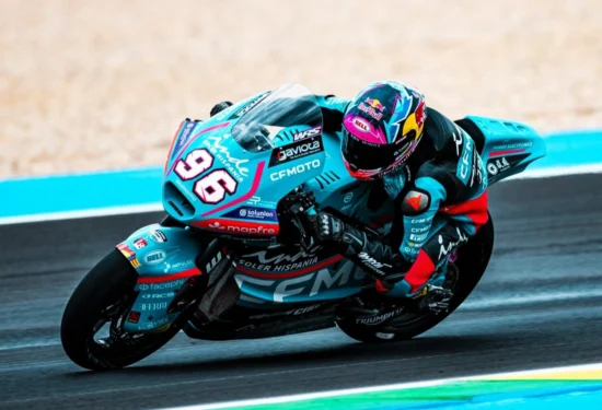 Moto2 | GP Brasile 2026: Daniel Holgado batte a duello Munoz e vince a Goiania