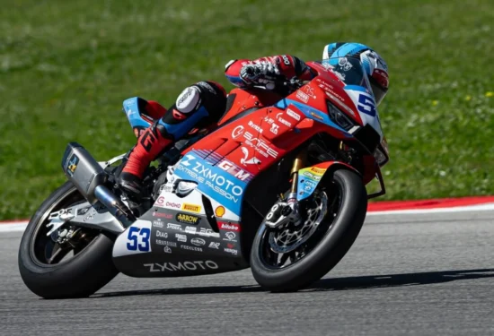 SSP | Round Portogallo 2026, gara 1: Valentin Debise regala a ZXMoto la prima vittoria nel mondiale. Oncu a terra al secondo giro