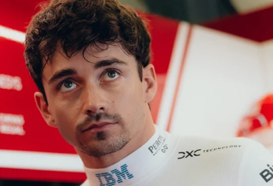 F1 | Leclerc e il rinnovo con Ferrari: “Ne stiamo parlando. Le monoposto 2026? Tutto molto strano da gestire”