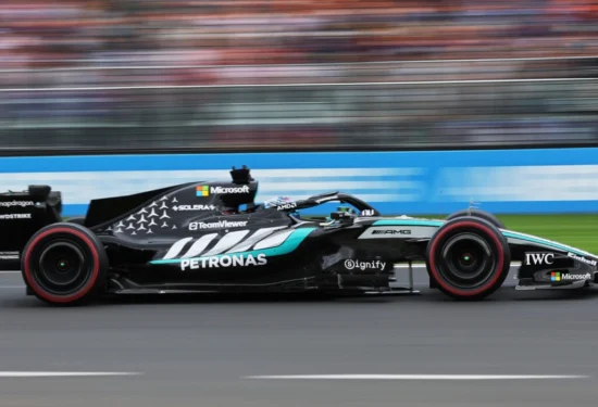 F1 | GP Giappone 2026, il Super Clipping torna ruggente: in FP1 Russell -60 km/h e una marcia in meno dopo la 130R