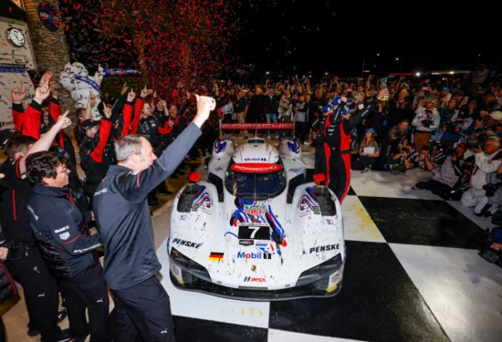 IMSA | 12 Hours of Sebring 2026, la Gara: Porsche fa 2 su 2 vincendo con la #7, rimonta epica di Fuoco in GTD