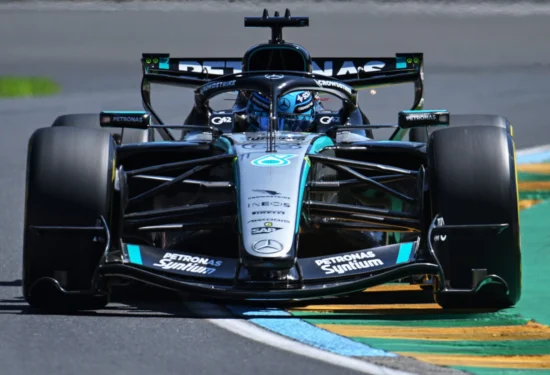 F1 | GP Australia 2026, qualifiche: Russell in pole su Antonelli, Mercedes di prepotenza. Leclerc 4°, Hamilton 7°, Verstappen a muro in Q1