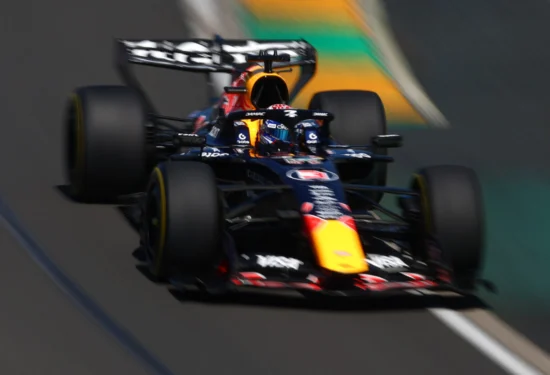 F1 | GP Australia 2026, il “Super Clipping”: Verstappen da 326 a 279 km/h a full gas!