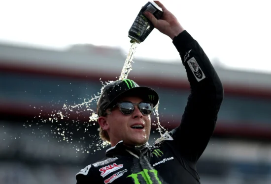 NASCAR | Cup Series, Bristol #1 2026: Il “Gladiatore” Ty Gibbs vince la sua prima gara in carriera