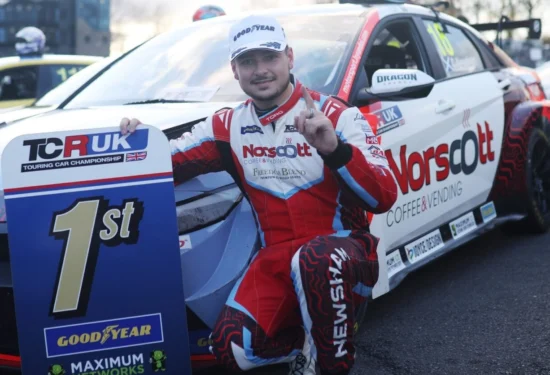 TCR UK | Brands Hatch 2026, Qualifiche: Newsham inizia con la pole precedendo quattro Honda