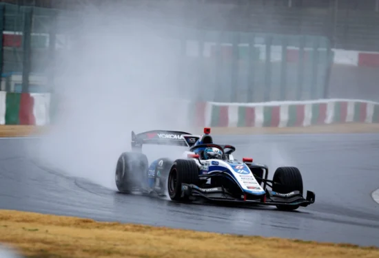 Super Formula | Autopolis 2026: Kenta Yamashita comanda la FP2 bagnata