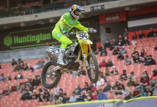 Supercross | Cleveland 2026: Lawrence pasticcione, Ken Roczen vince la terza Triple Crown
