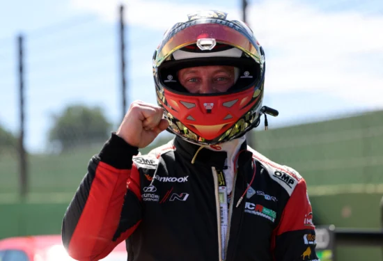 TCR Italy | Vallelunga 2026, Gara 1: Imberti resiste a Rocca e conquista la terza di fila. Miotto vincitore nel DSG