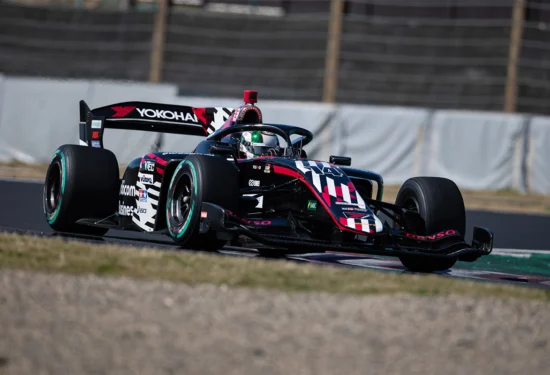 Super Formula | Suzuka #1 2026: Nirei Fukuzumi trionfa in volata nel Round 5