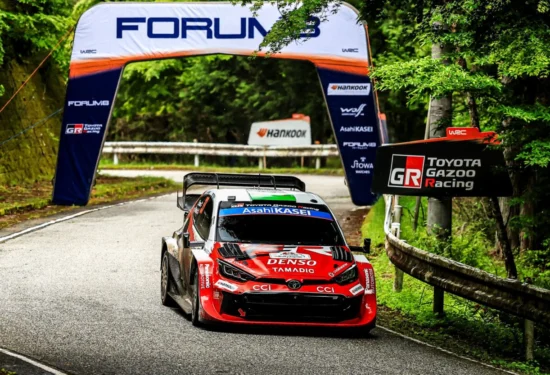 WRC | Rally Japan 2026, PS7/14: Solberg finisce contro un albero, Evans vola verso la vittoria. Lancia in testa nel WRC2 con Gryazin