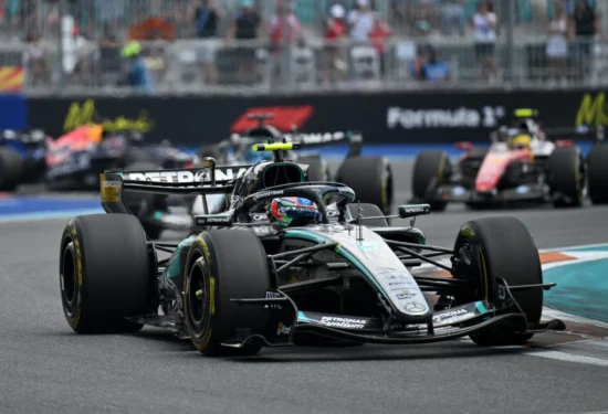 F1 | GP Miami 2026, gara: Antonelli non si ferma più, terza vittoria consecutiva. McLaren sul podio, Leclerc scivola sesto nel finale