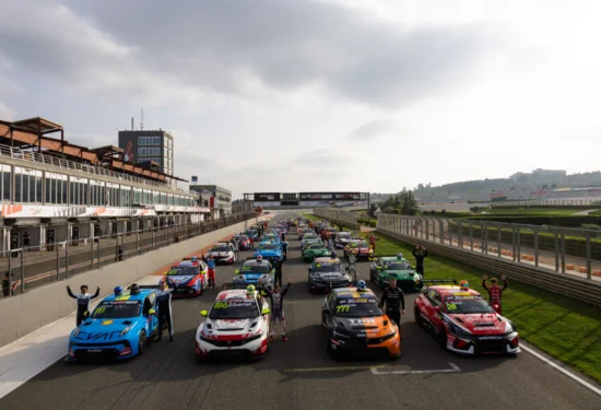 TCR World Tour | Griglia unita con il TCR Spain e layout esterno del circuito di Valencia per l’edizione 2026