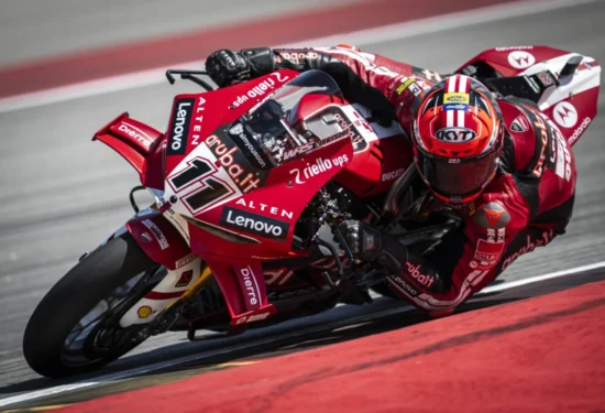 SBK | Round Aragona 2026, Superpole: Bulega polverizza il record della pista, 3° Surra