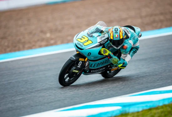 Moto3 | GP Francia 2026, Qualifiche: Adrián Fernández beffa tutti nel finale e conquista la pole