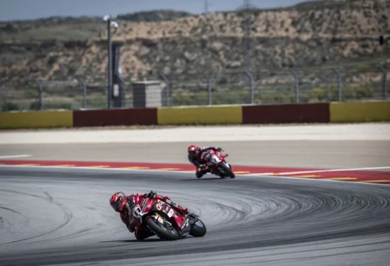 SBK | Round Aragona 2026, SP Race: grande bagarre, ma è ancora Nicolò Bulega a vincere