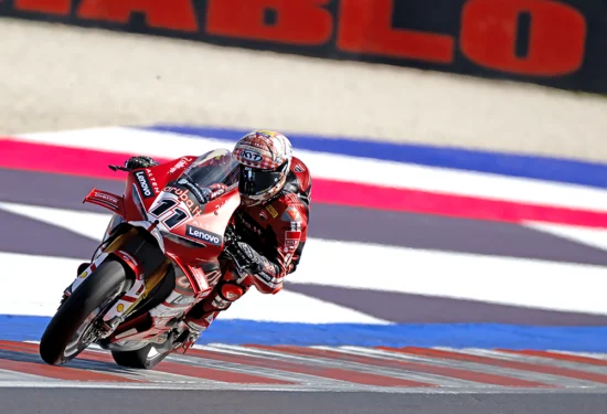 SBK | Round Emilia-Romagna 2026, Gara 2: Bulega completa il tris nel round di casa. Lecuona e Montella sul podio
