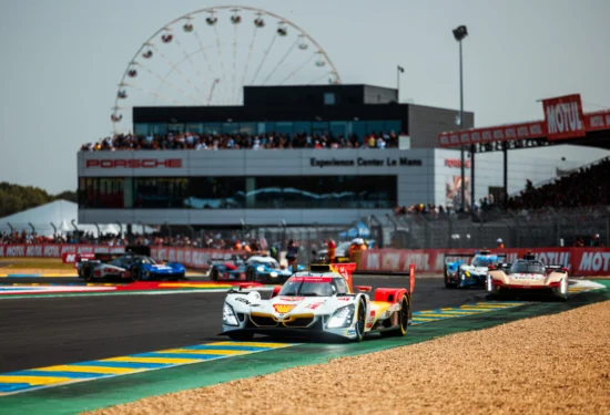 WEC | 24h di Le Mans 2026, la gara dopo 4 ore: Cadillac e BMW si alternano in vetta, Toyota differenzia le strategie. Ferrari in rimonta tra strategie e penalità