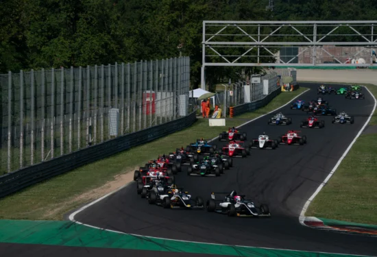 F4 Italia | Monza 2026: Luka Sammalisto mantiene i nervi saldi e vince Gara 3. Primo podio nella categoria per Trident!