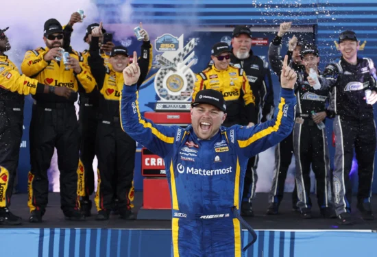 NASCAR | Truck Series, San Diego 2026: finale folle, Riggs vince anche a Coronado!