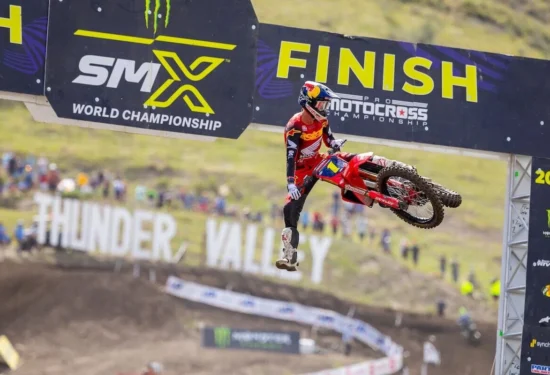 National | Thunder Valley 2026: Jett Lawrence fa doppietta e si prende la tabella rossa, Lucas Coenen secondo
