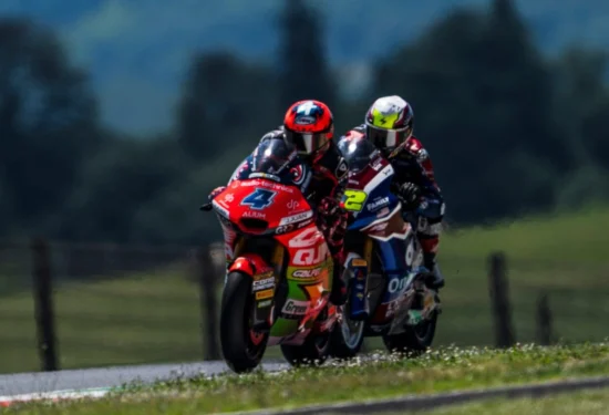 Moto2 | GP Cechia 2026: Iván Ortolá supera Alonso all’ultima curva e vince a Brno