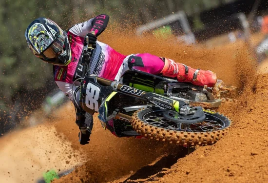 MX2 | GP Portogallo 2026: Guillem Farres piazza la tripletta e riaccorcia le distanze su Coenen