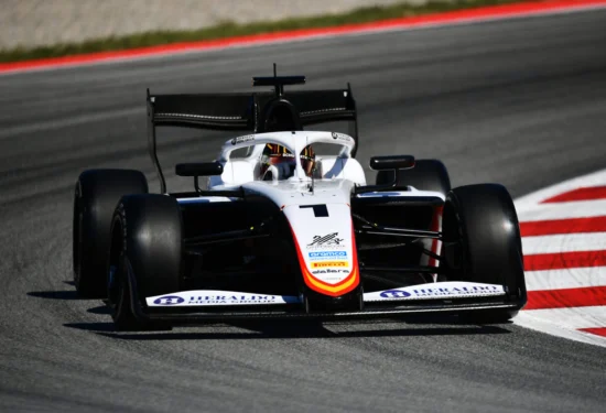 F3 | GP Barcellona 2026: Théophile Nael domina la Feature Race